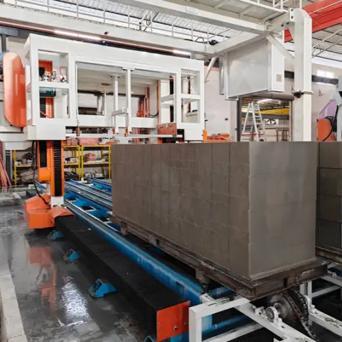 El equipo de bloque autoaislante es bueno para el corte en seco o en húmedo Nuestra empresa ha desarrollado una nueva sierra de corte giratoria de 360 grados